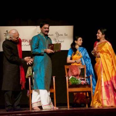 Shri Narayanaswamy awarded Life time Achivement award by Smt. Sharmila Mukherjee